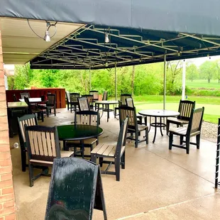 This side of the patio dining is covered.  #UpCloseSavor XP