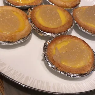 Egg tart with bird nest