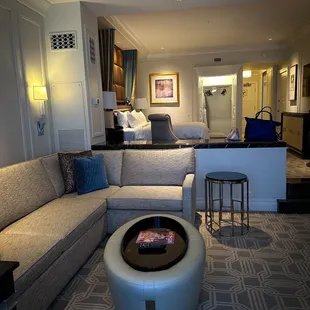 best suite, comes with prestige lounge benefit