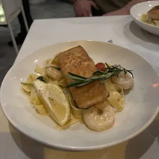 Clearly salmon and not cod as described.