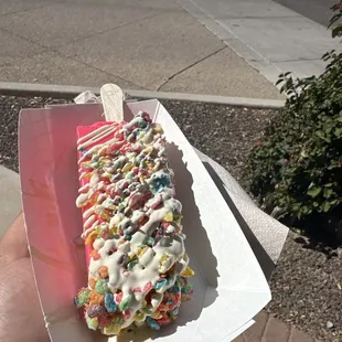 Cotton Candy Paleta with white chocolate and fruity pebbles!!!