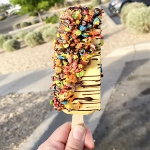 Banana with dark chocolate + fruity pebbles