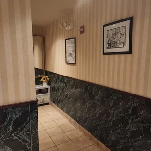 Women&apos;s bathroom