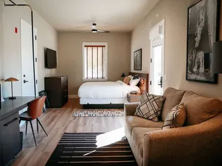 The Gateway Hotel