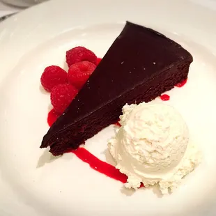 Flourless Chocolate Cake