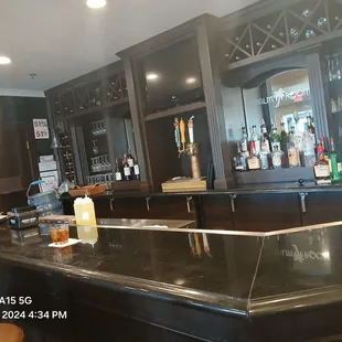 Beautful bar area and very convenient for lighthouse peep