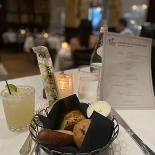 Bread basket and margarita