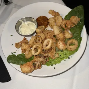 Fried calamari &amp; scallops