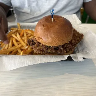 Grippos Chicken Sandwich Special