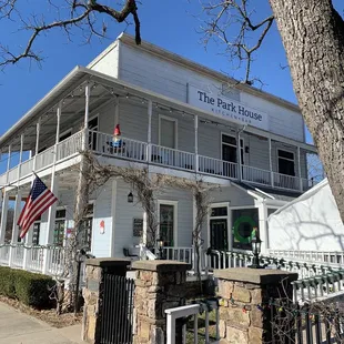 Amazing food and charming atmosphere. Highly recommend and our server Mitchell was awesome!