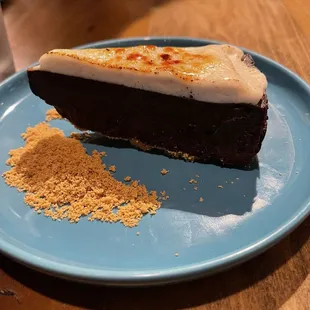 Flourless S&apos;mores Cake