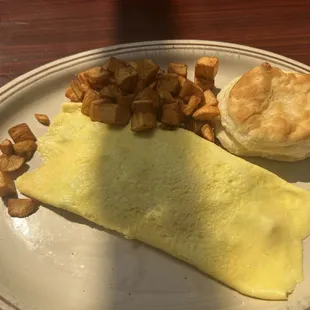 Veggie omelette with Homefries and biscuit