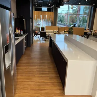 Kitchen / with Starbucks coffee machine