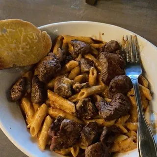 Steak Gorgonzola Pasta*