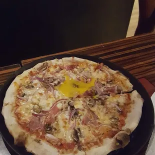 That pizza with egg!