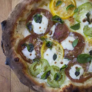 heirloom margherita pizza