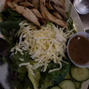 Grilled chicken salad