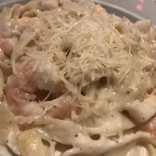 Fettuccine Shrimp Alfredo