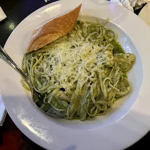 Linguine Pesto