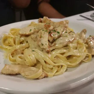 Fettuccine Alfredo