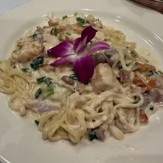 Linguine Chicken Carbonara