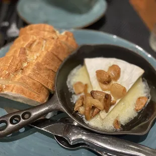 Melted Brie &amp; Roasted Gilroy Garlic