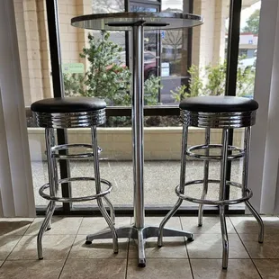 diner type high stool and table