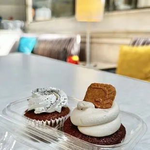 The vegan cupcakes are so good!
