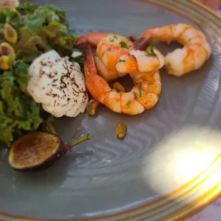 Fig pistachio salad with grilled shrimp