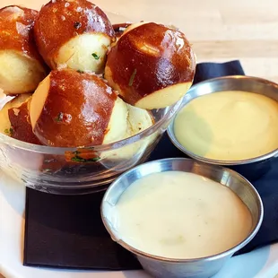 Pretzel Bites