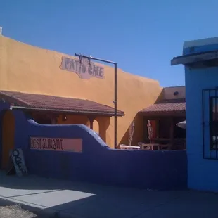 Good burgers made here