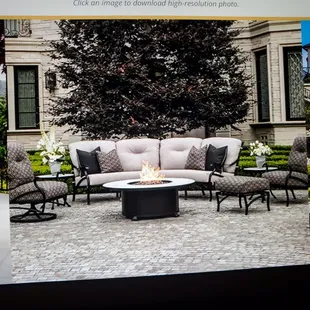 Owlee.com furniture that the patio sells