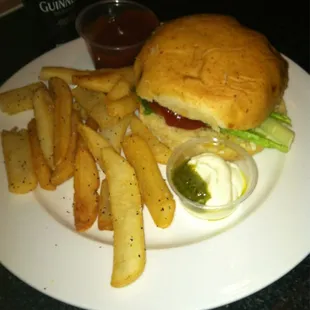 The Tres Fromage Burger!!! And a Guinness (only $2.00, for import Thursdays!!)