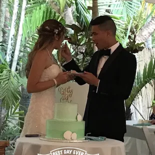 Our beautiful two tier wedding cake