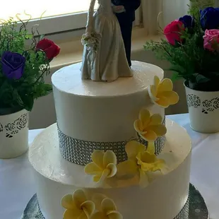 Beautiful plumeria cake...