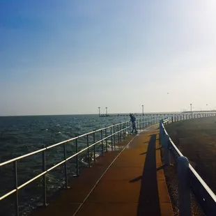 Smooth convenient walk along the bay.