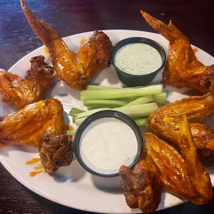 bbq wings, chicken wings and fried chicken, fried chicken wings, chicken, chicken wings, food, poultry, bbq chicken, fried chicken