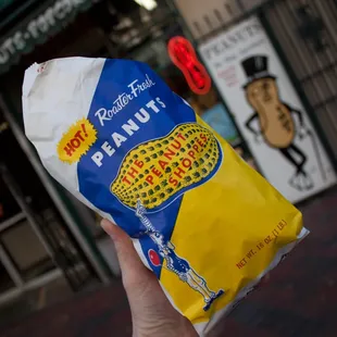 1lb of warm fresh roasted peanuts