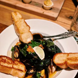 Thai curry mussels