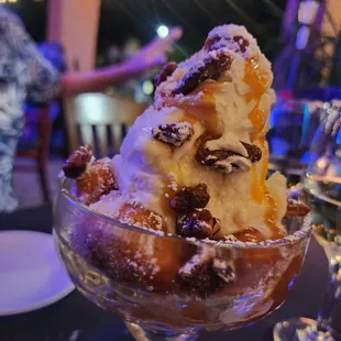 Donut sundae