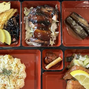 Beautiful Bento box (chicken)