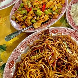 Kung Pao Chicken Beef Lo Mein