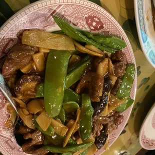 12723 Beef w mushroom and bamboo shoots My fave place for this. They blow if outta the wata!