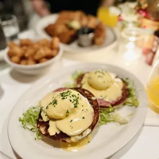 Eggs Benedict