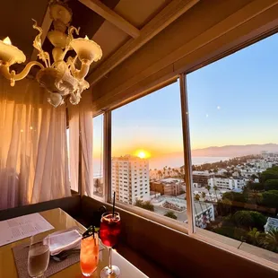 Ocean view table at sunset - picture doesn't do it justice.