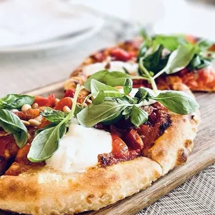 Burrata Pizzetta