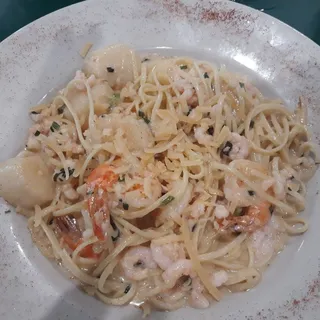 Seafood Linguine