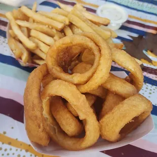 Side of Garlic Fries and Onion Rings