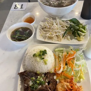 The Pho Special Combination (dac biet)