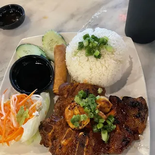 Pork chop rice plate ( suon heo nuong )